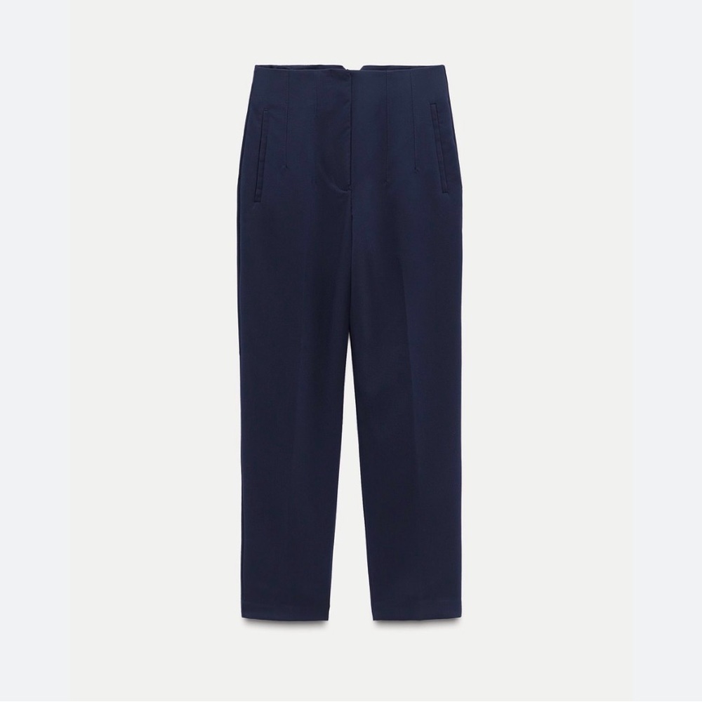 BRAND NWT Zara High Waisted Navy Dress
Pant - Size S